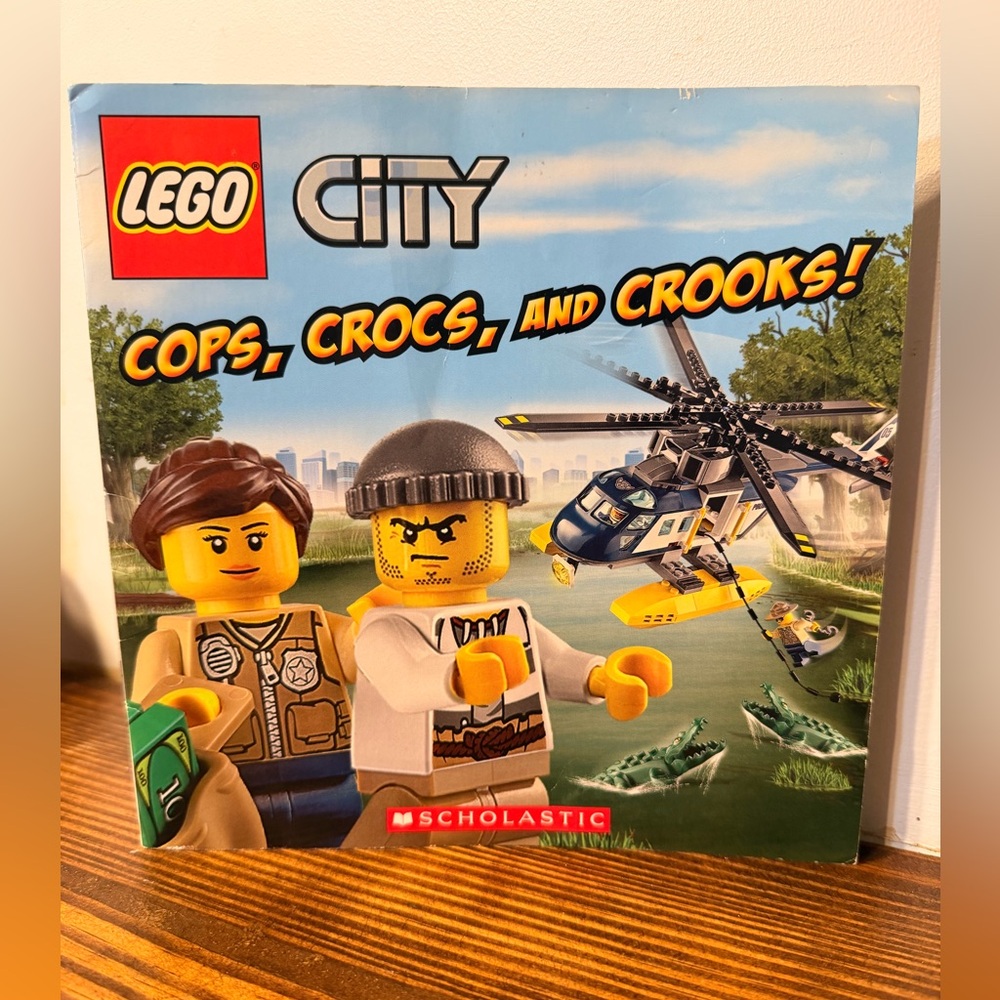 LEGO City book cops and crooks